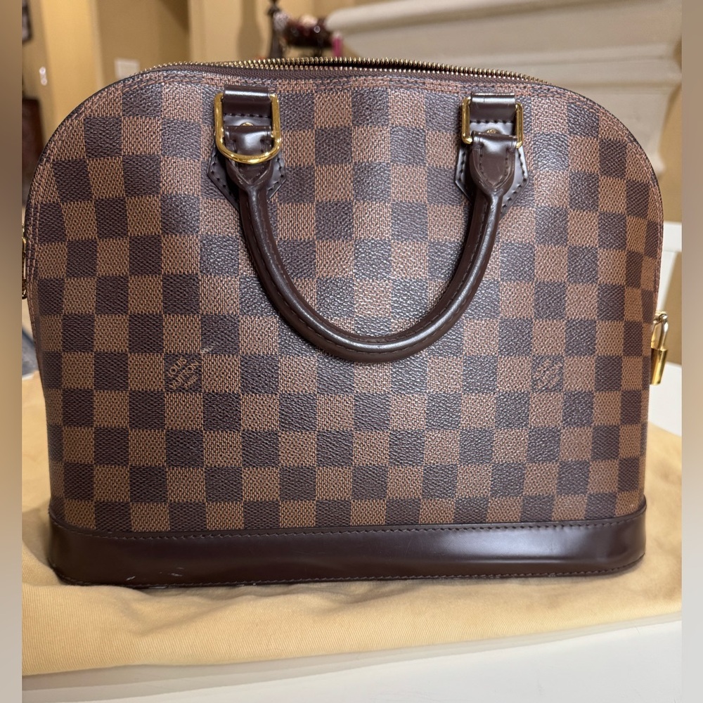 Louis Vuitton Alma Damier Handle Bag - Picture 8 of 12